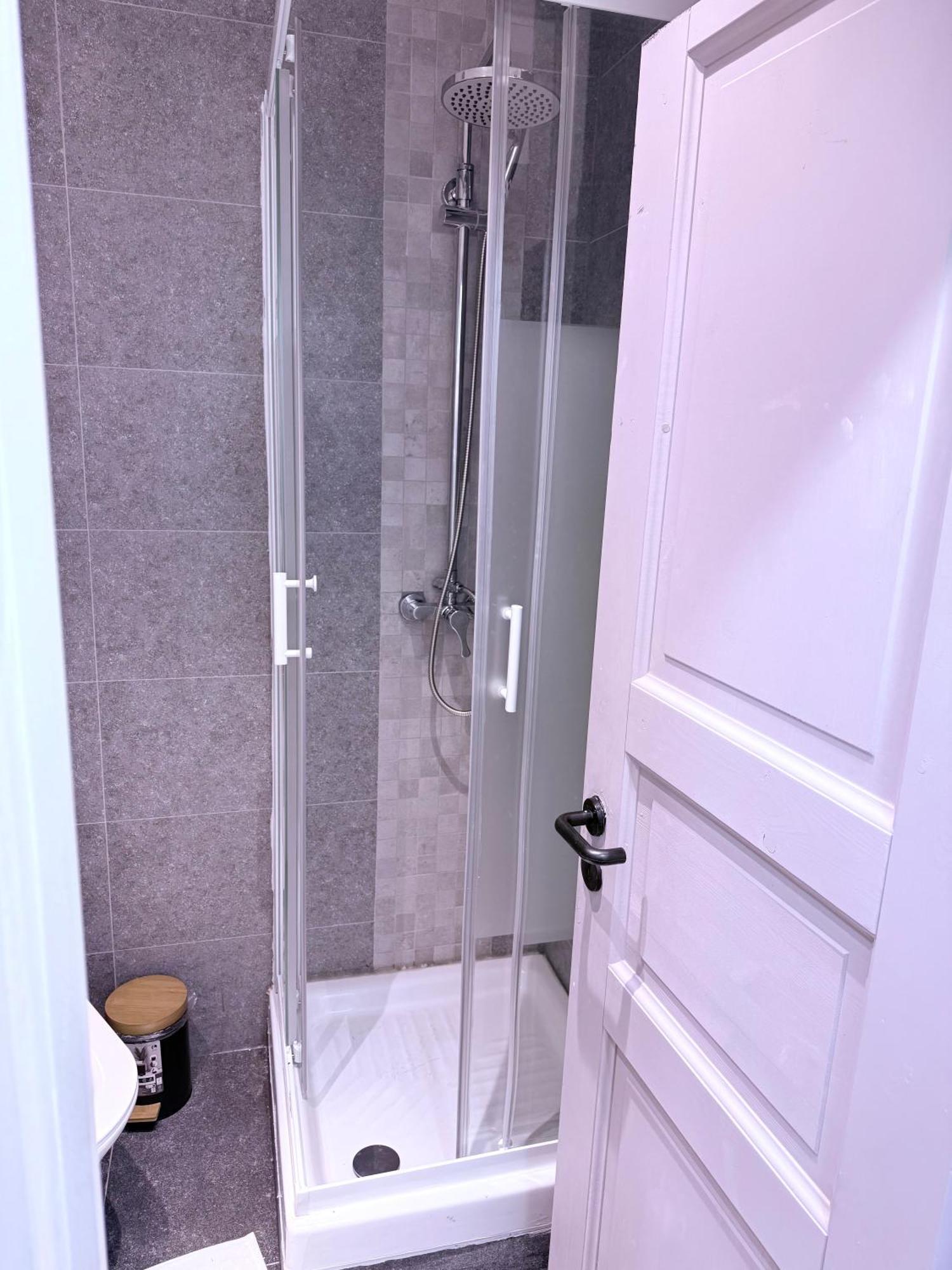 Vicos House Privatunterkunft Charleroi